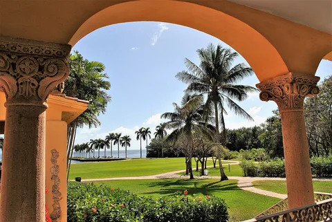 Deering Estate: the grounds