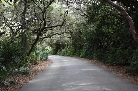 Greynolds Park: the grounds