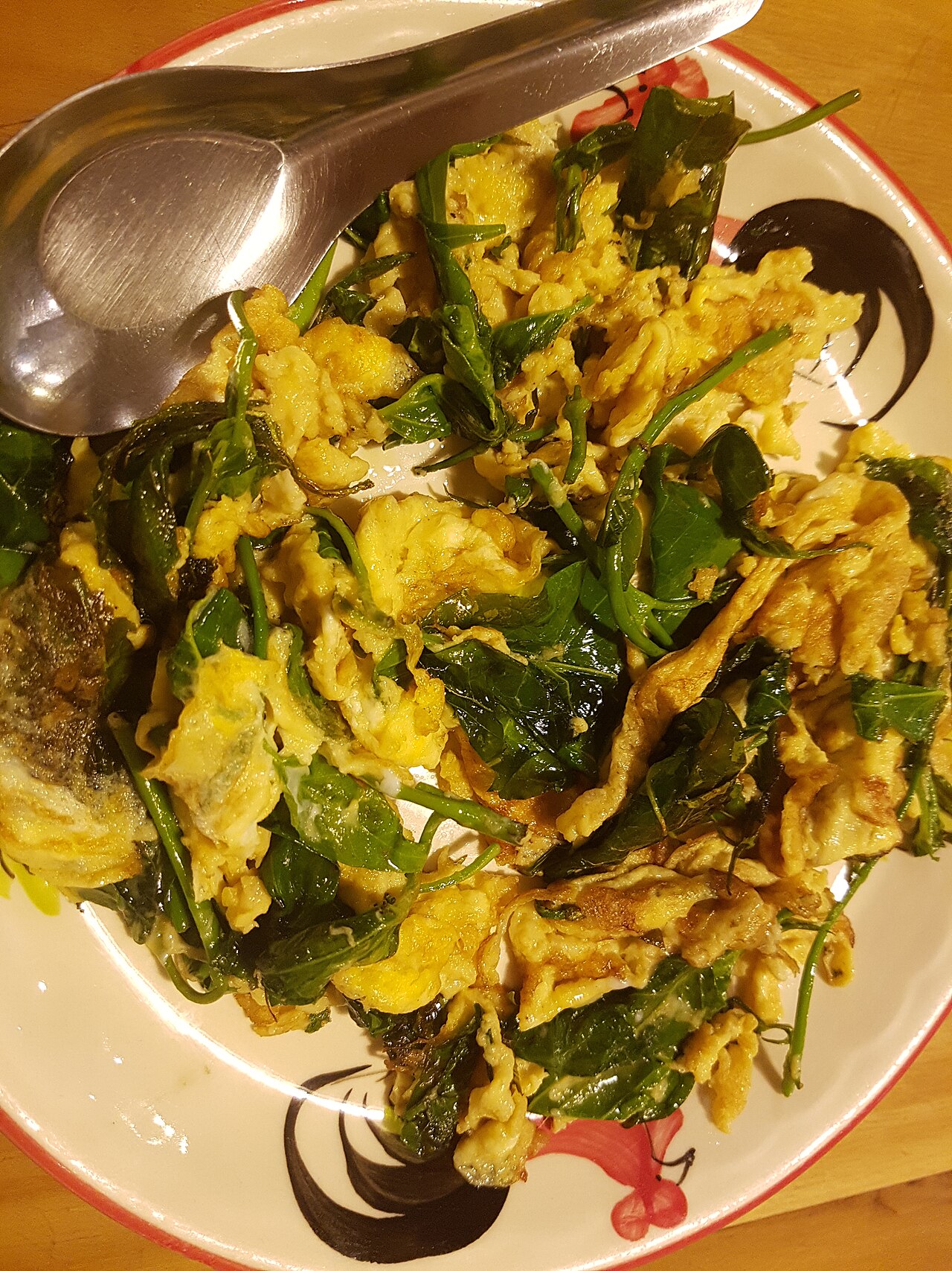 Gymnema inodorum: Gymnema omelette (ไข่เจียวจินดา/ไข่เจียวเชียงดา) as sold in Chiang Mai, Thailand.